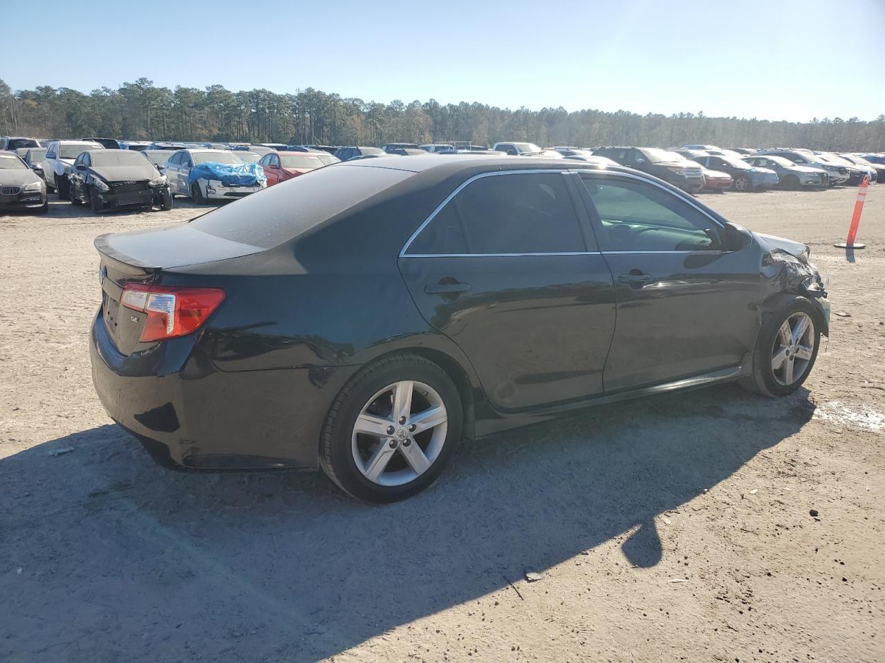 2014 TOYOTA CAMRY L - Image 3