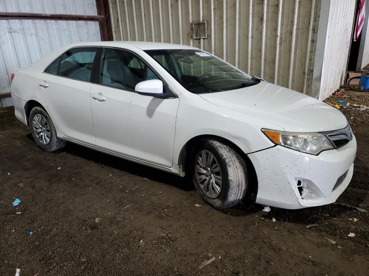 2014 TOYOTA CAMRY L - Image 4