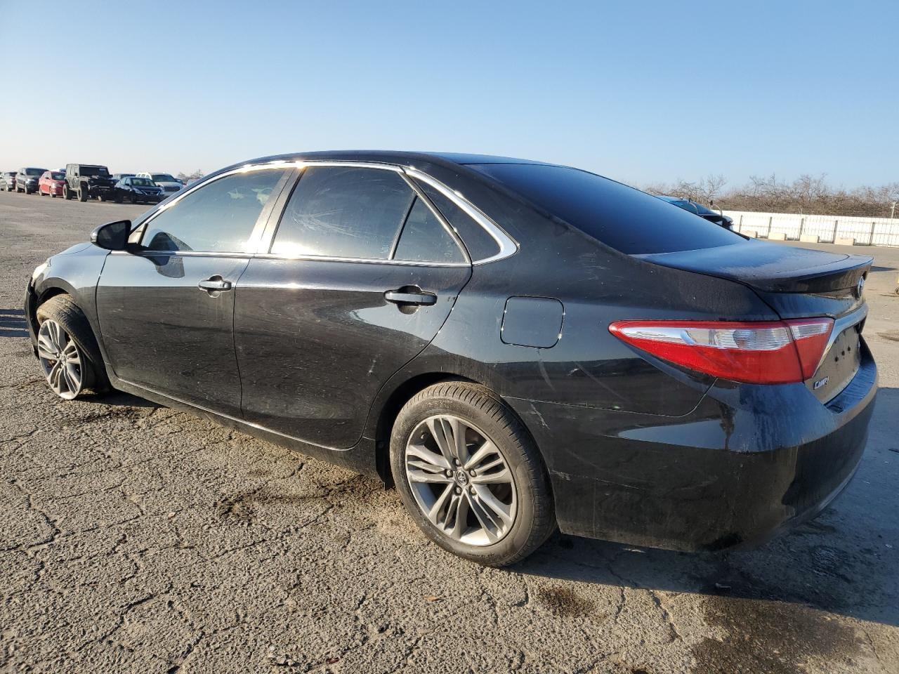 2017 TOYOTA CAMRY LE - Фото 2