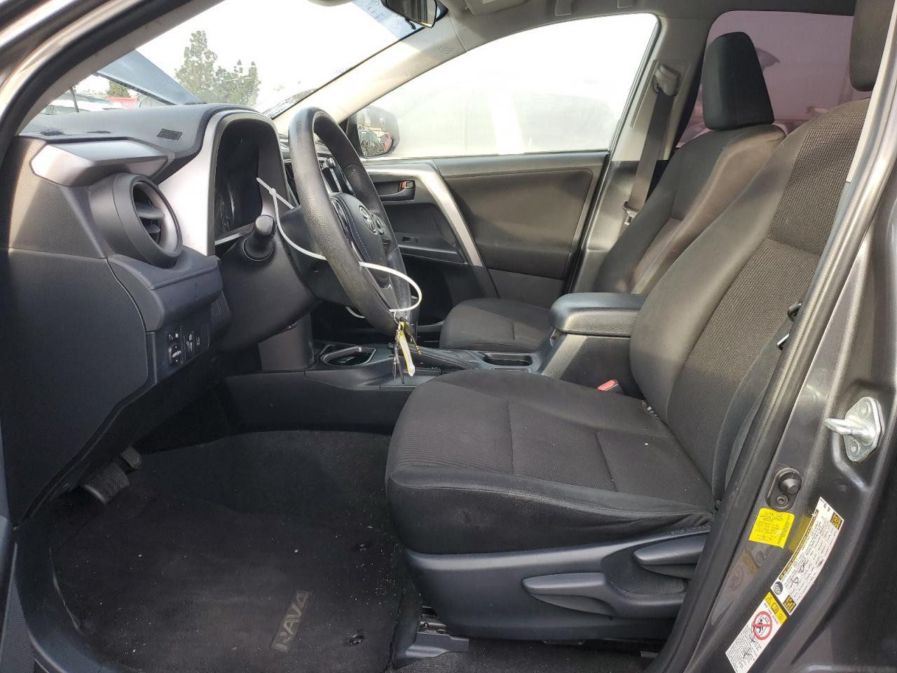 2017 TOYOTA RAV4 LE - Фото 7