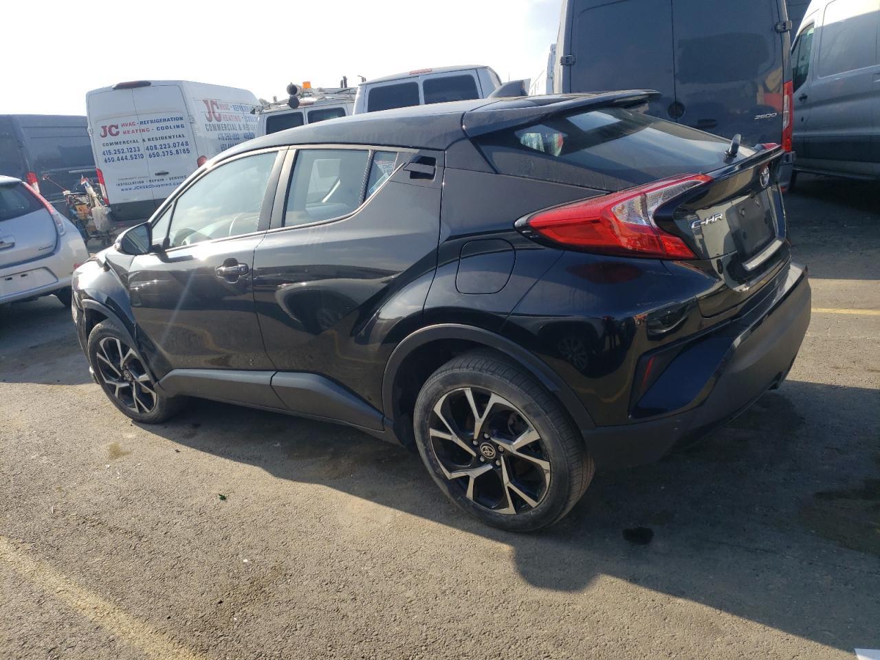 2021 TOYOTA C-HR XLE - Фото 2