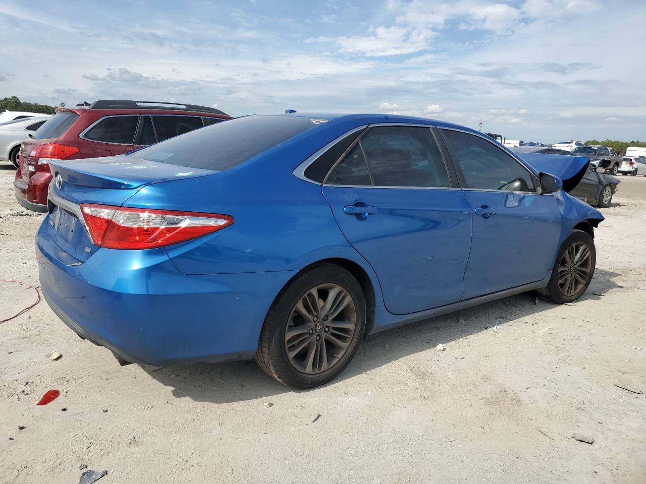 2017 TOYOTA CAMRY LE - Фото 3