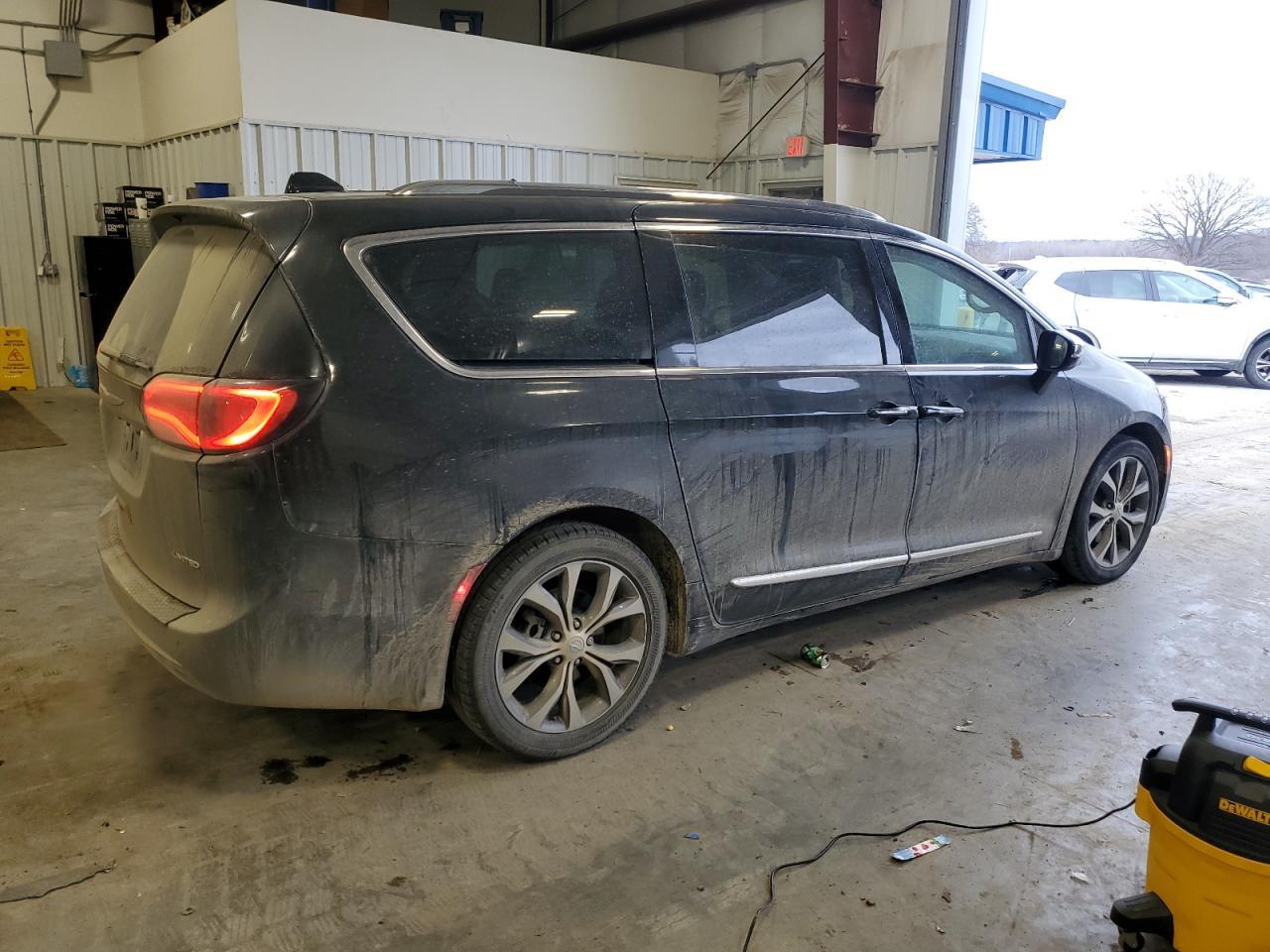 2017 CHRYSLER PACIFICA L - Фото 3