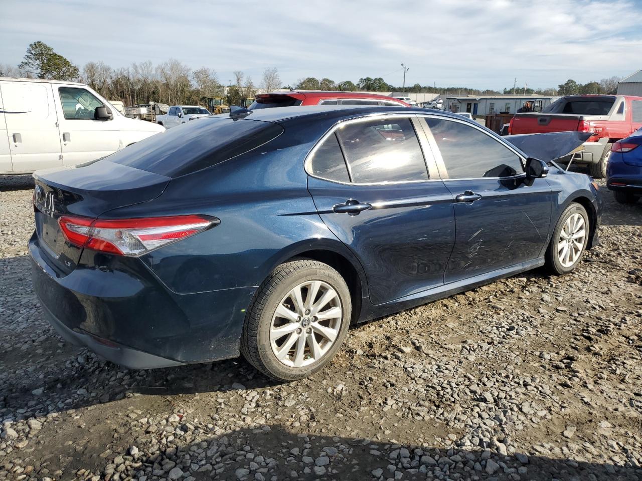2019 TOYOTA CAMRY L - Image 3