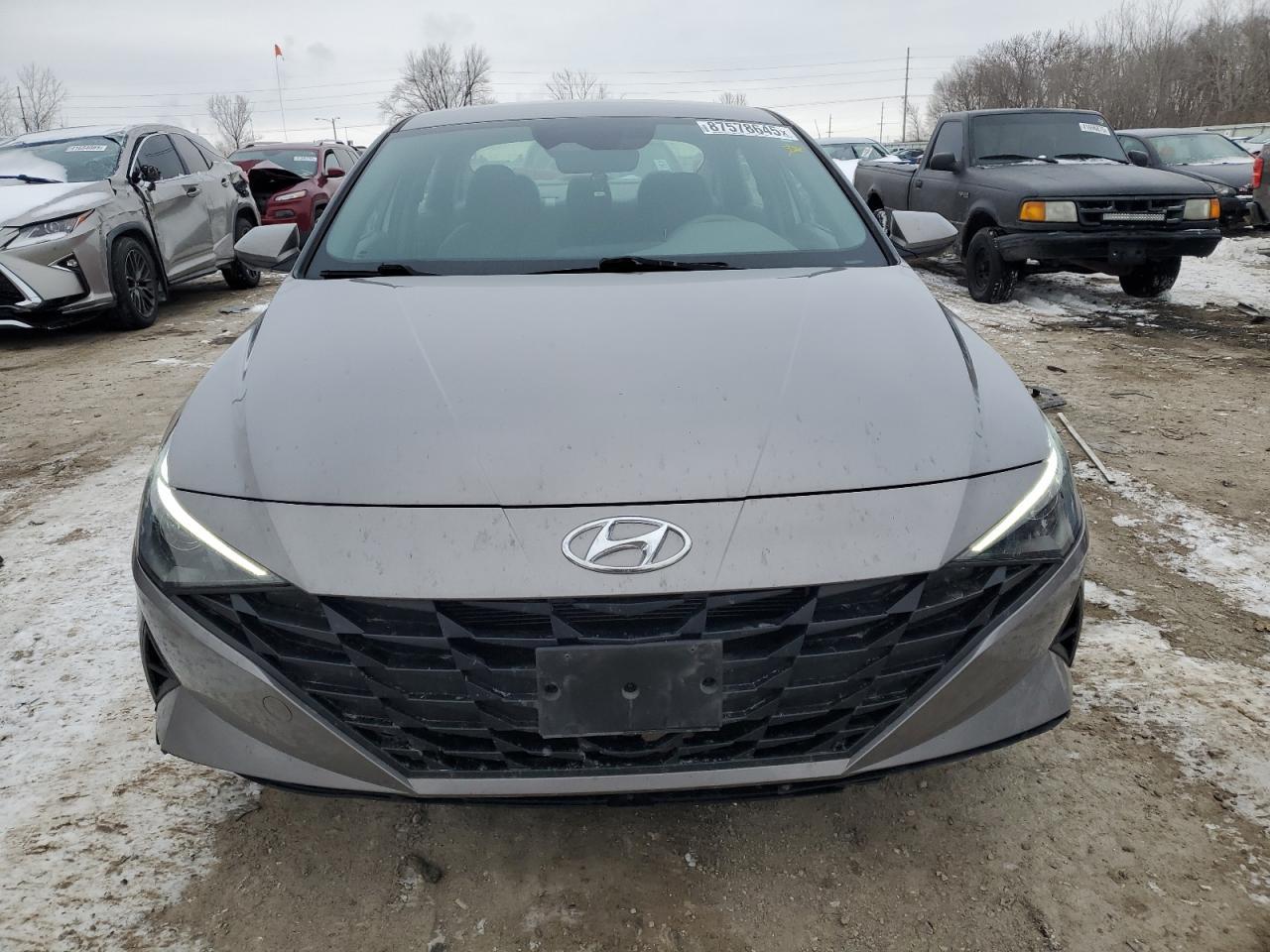 2022 HYUNDAI ELANTRA SE - Фото 5