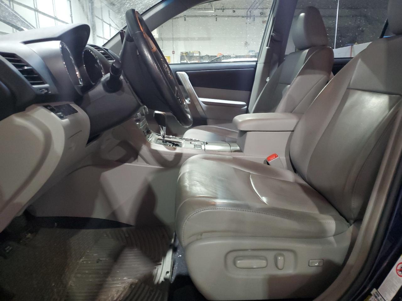 2012 TOYOTA HIGHLANDER - Image 7