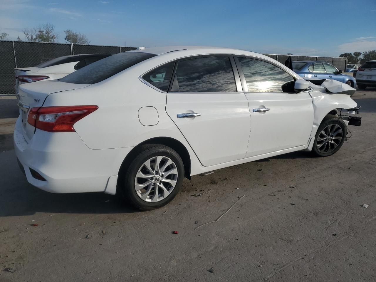2018 NISSAN SENTRA S - Фото 3