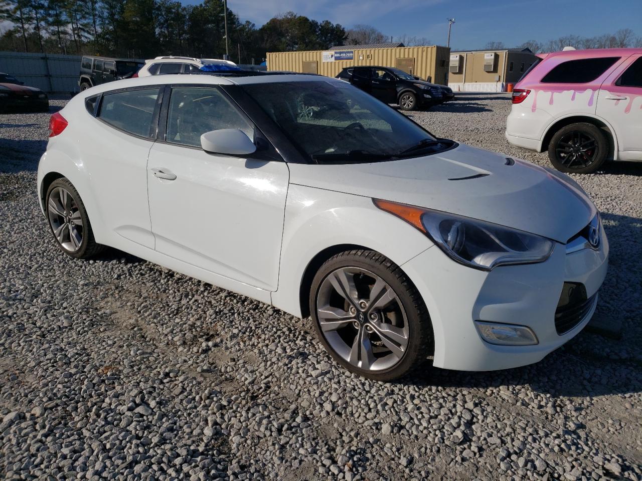 2013 HYUNDAI VELOSTER - Image 4