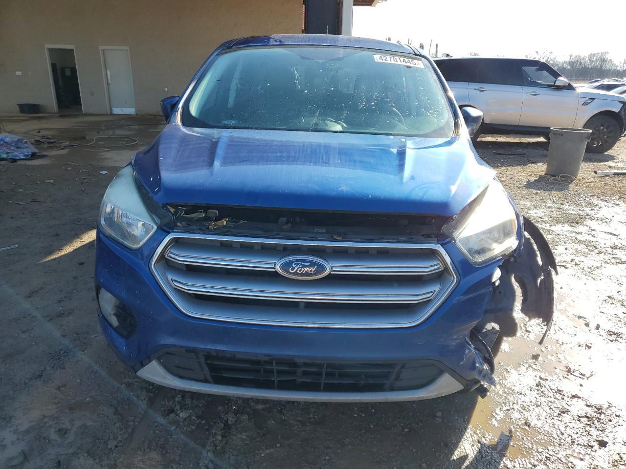 2017 FORD ESCAPE SE - Image 5