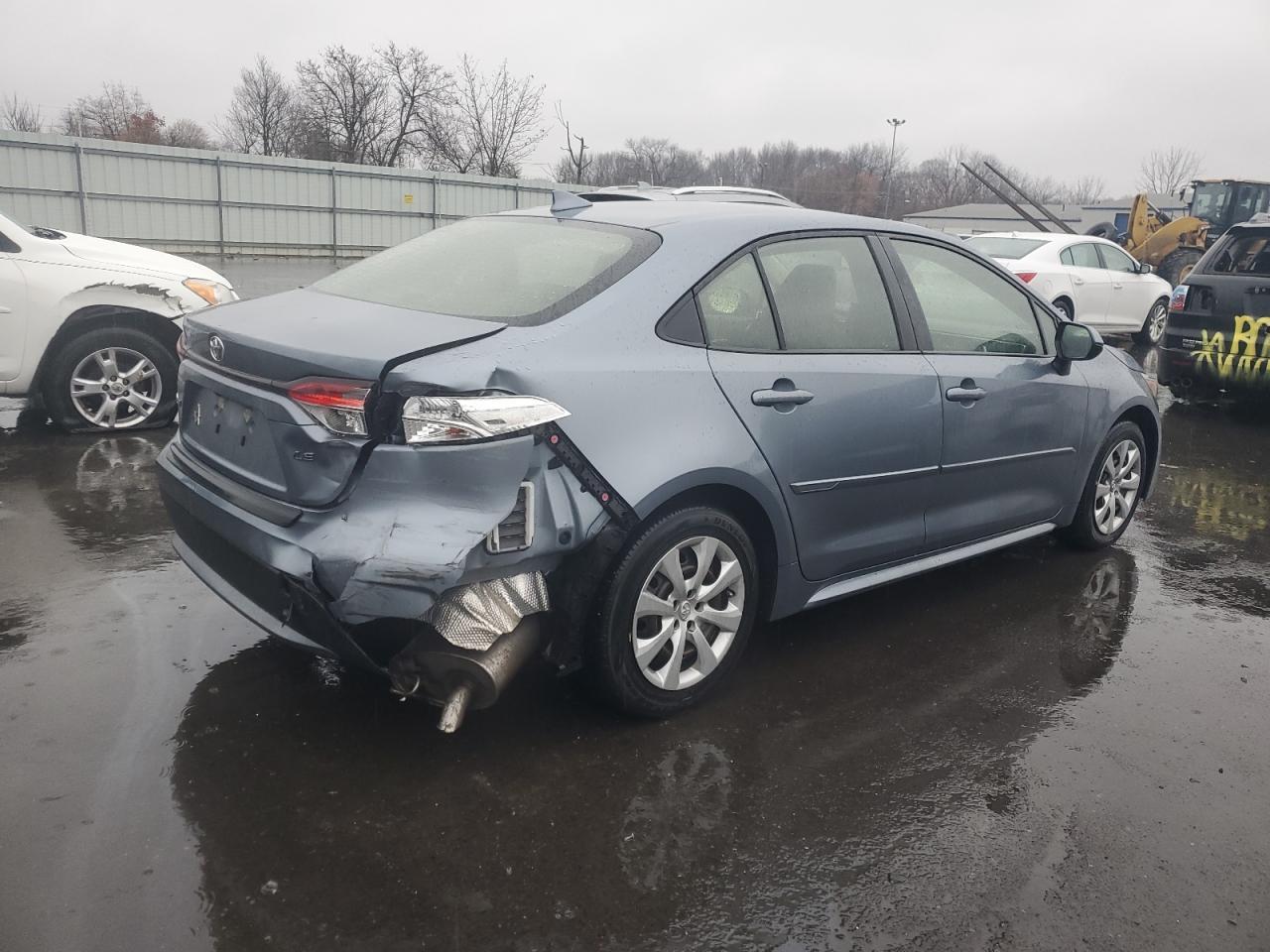 2020 TOYOTA COROLLA LE - Фото 3