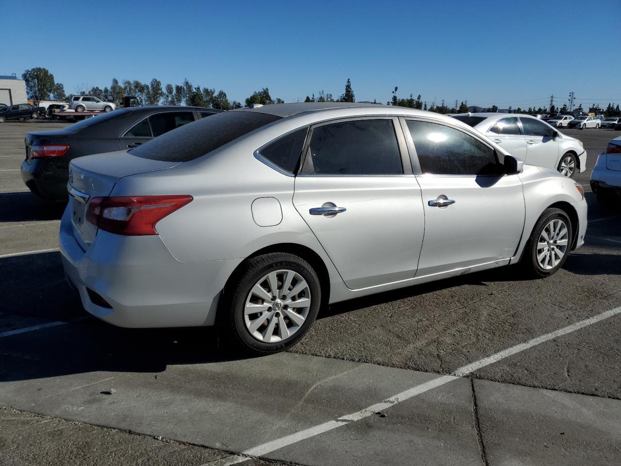 2016 NISSAN SENTRA S - Фото 3
