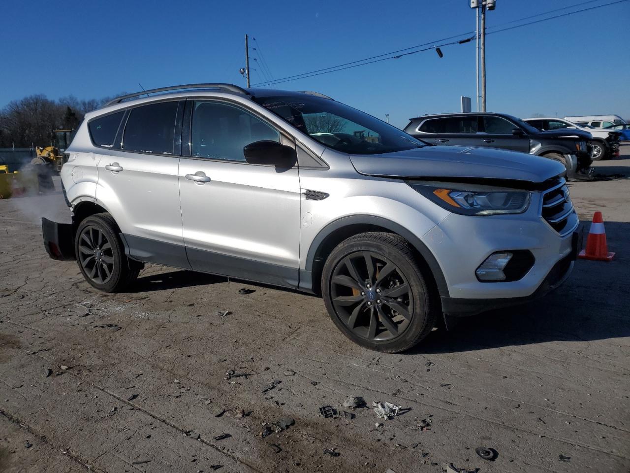 2017 FORD ESCAPE SE - Фото 4