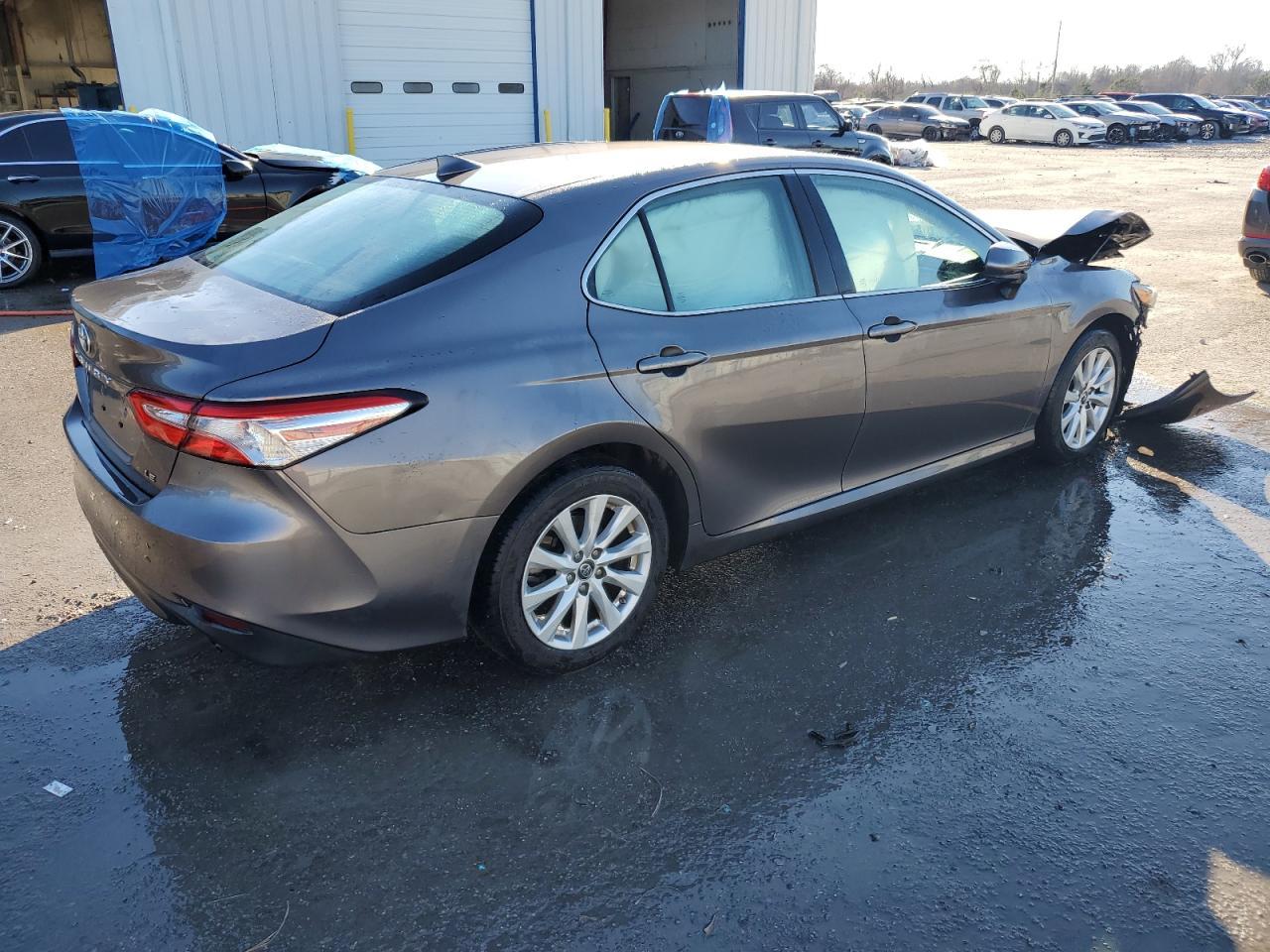 2019 TOYOTA CAMRY L - Image 3