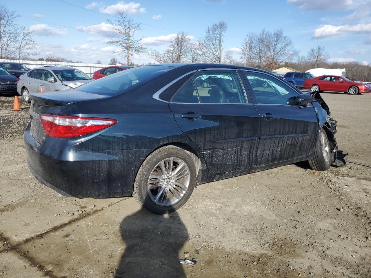 2016 TOYOTA CAMRY LE - Фото 3
