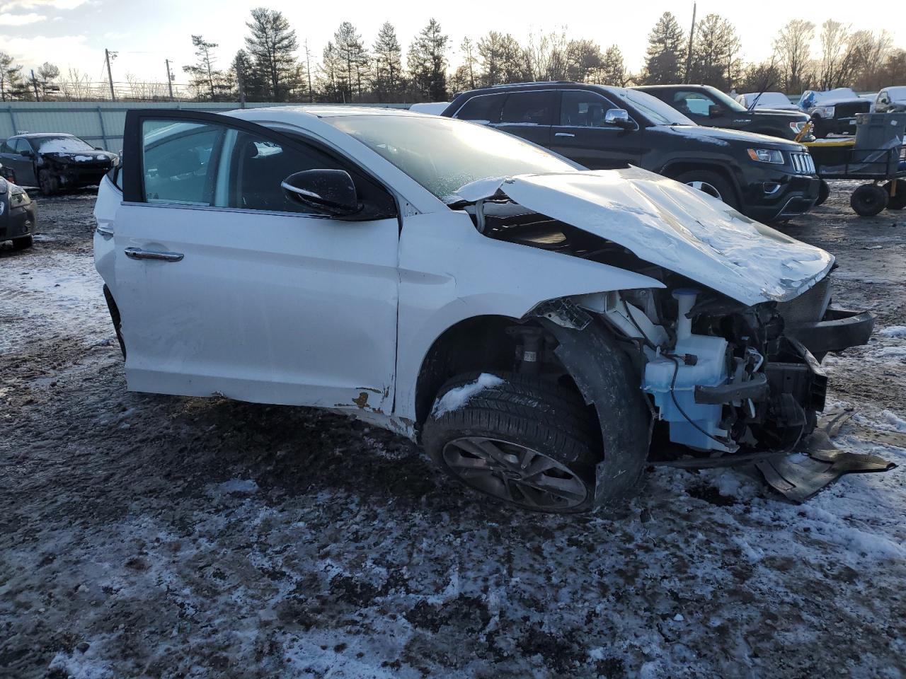 2017 HYUNDAI ELANTRA SE - Фото 4