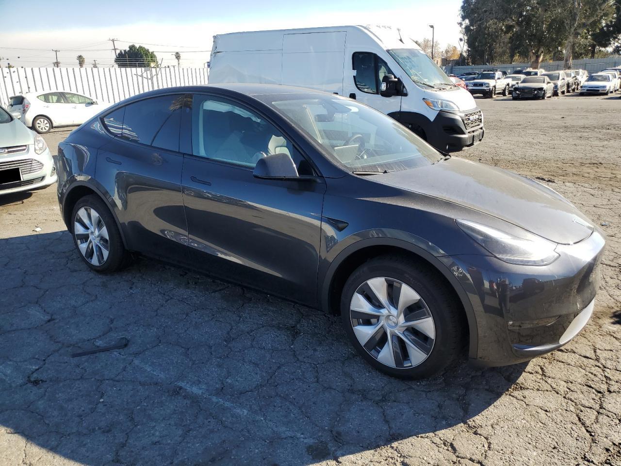 2024 TESLA MODEL Y - Image 4