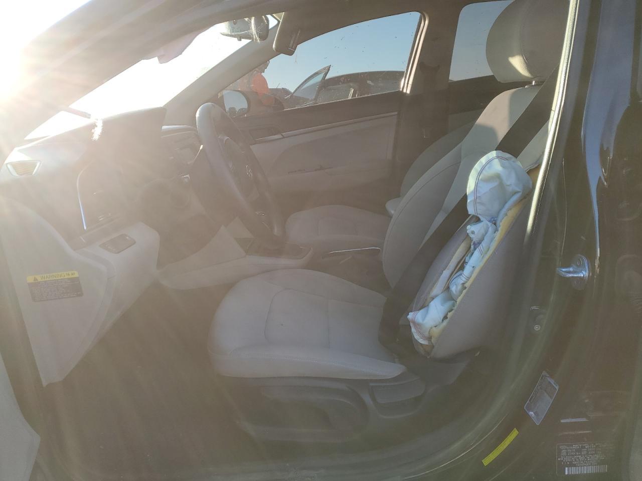 2018 HYUNDAI ELANTRA SE - Image 7