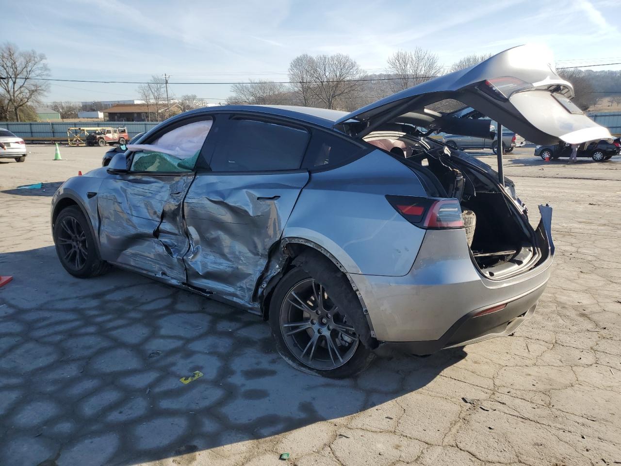 2024 TESLA MODEL Y - Image 2