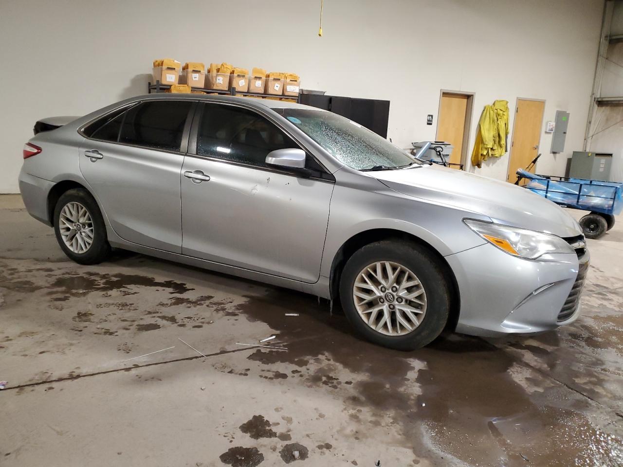 2017 TOYOTA CAMRY LE - Фото 4