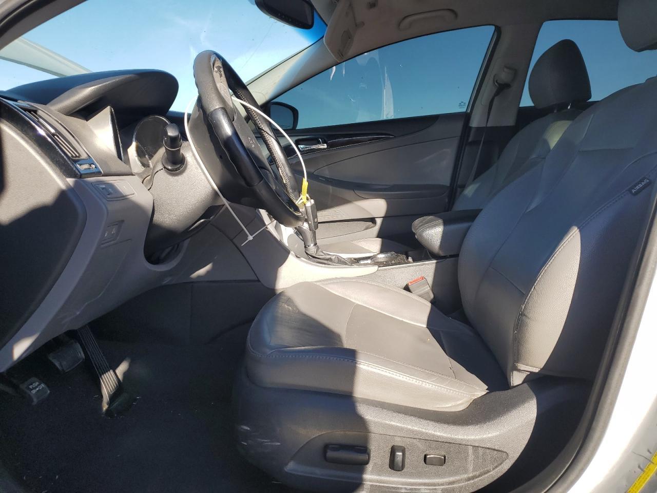 2011 HYUNDAI SONATA SE - Image 7
