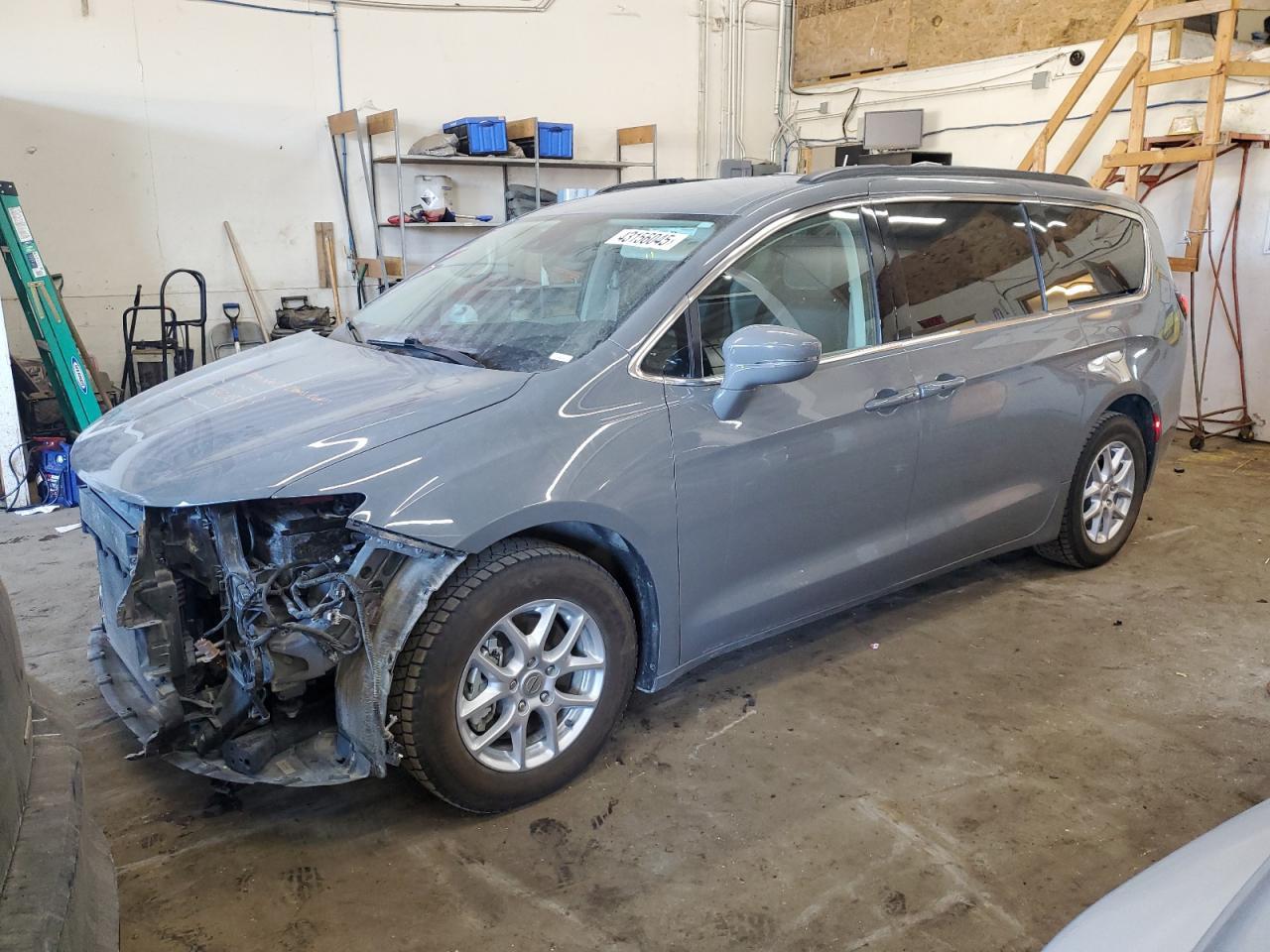 2022 CHRYSLER PACIFICA T