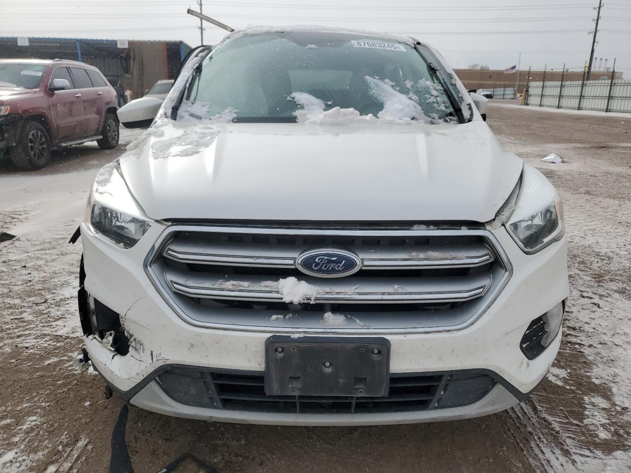 2017 FORD ESCAPE SE - Фото 5