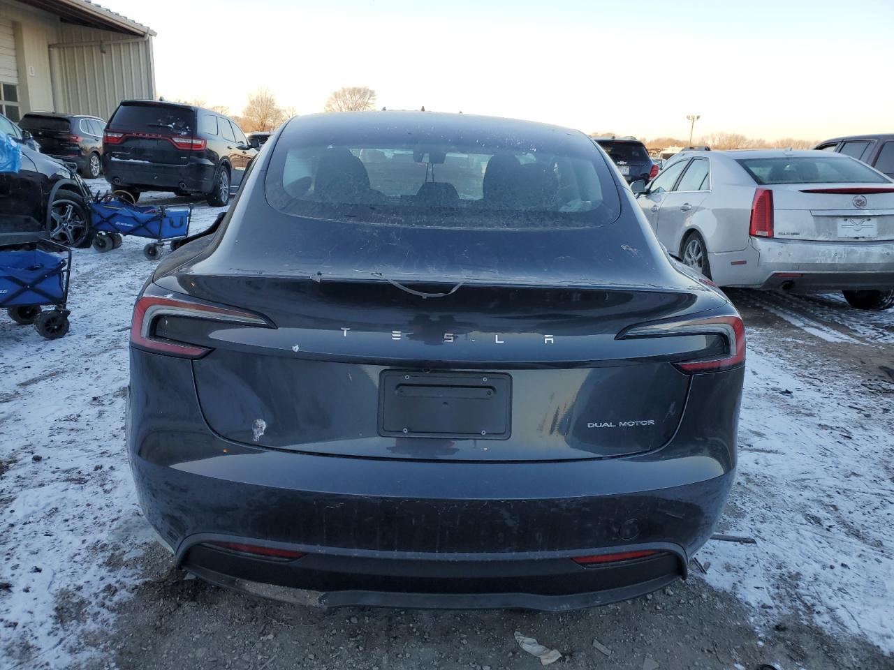 2024 TESLA MODEL 3 - Фото 6