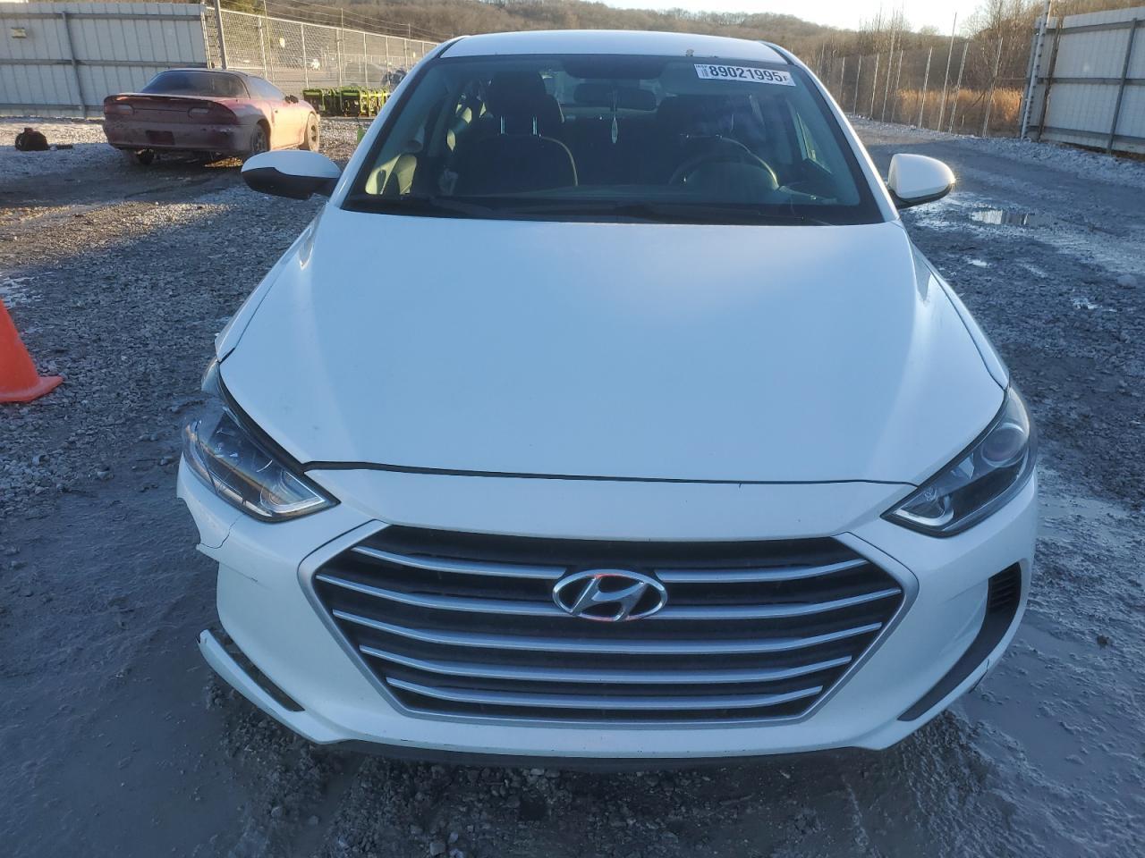 2018 HYUNDAI ELANTRA SE - Image 5