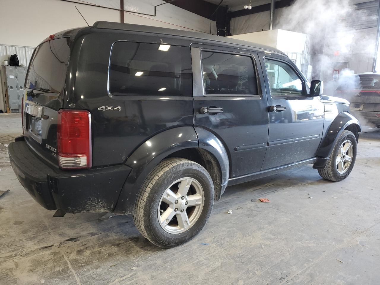 2010 DODGE NITRO SXT - Фото 3