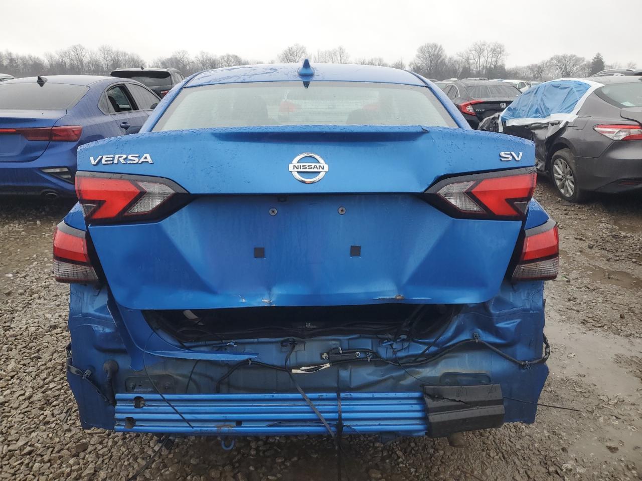 2021 NISSAN VERSA SV - Фото 6