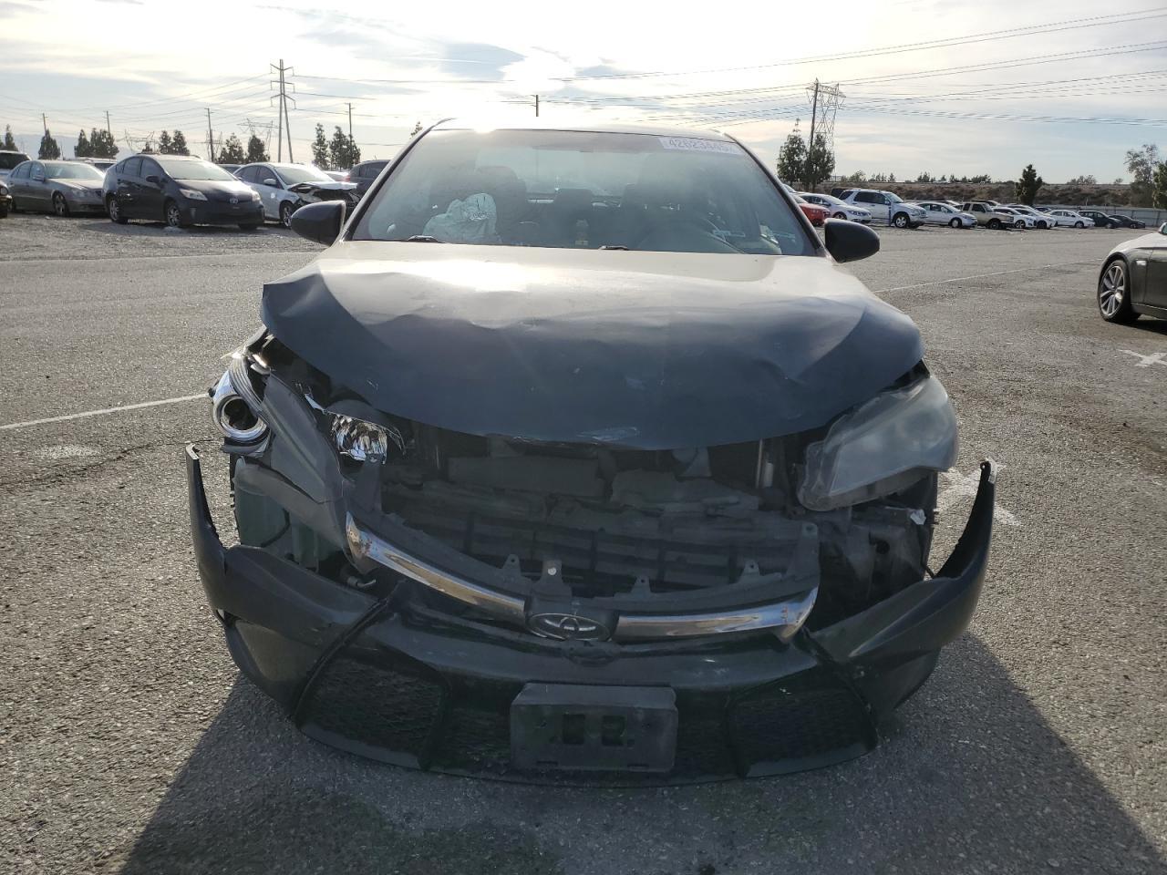 2015 TOYOTA CAMRY LE - Фото 5