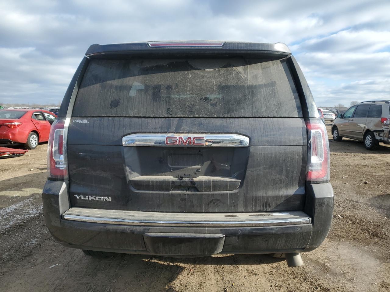 2017 GMC YUKON DENA - Фото 6
