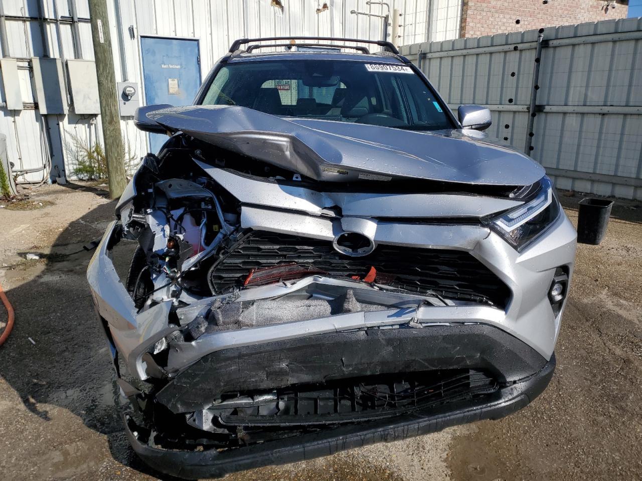 2024 TOYOTA RAV4 XLE P - Фото 5