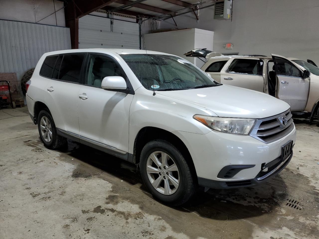 2012 TOYOTA HIGHLANDER - Image 4