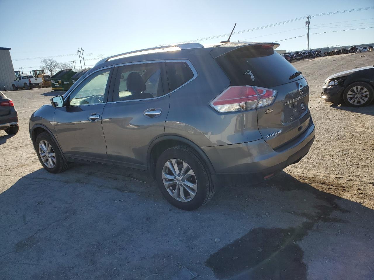 2015 NISSAN ROGUE S - Фото 2