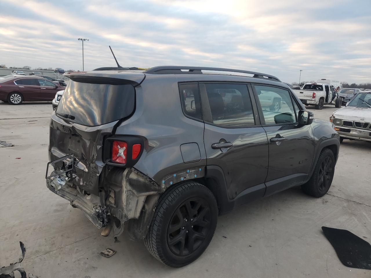 2017 JEEP RENEGADE L - Фото 3