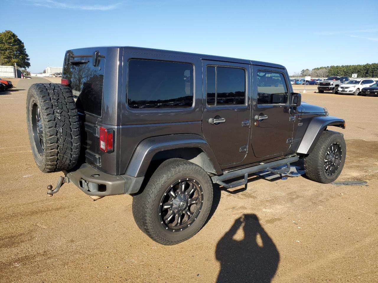 2017 JEEP WRANGLER U - Image 3