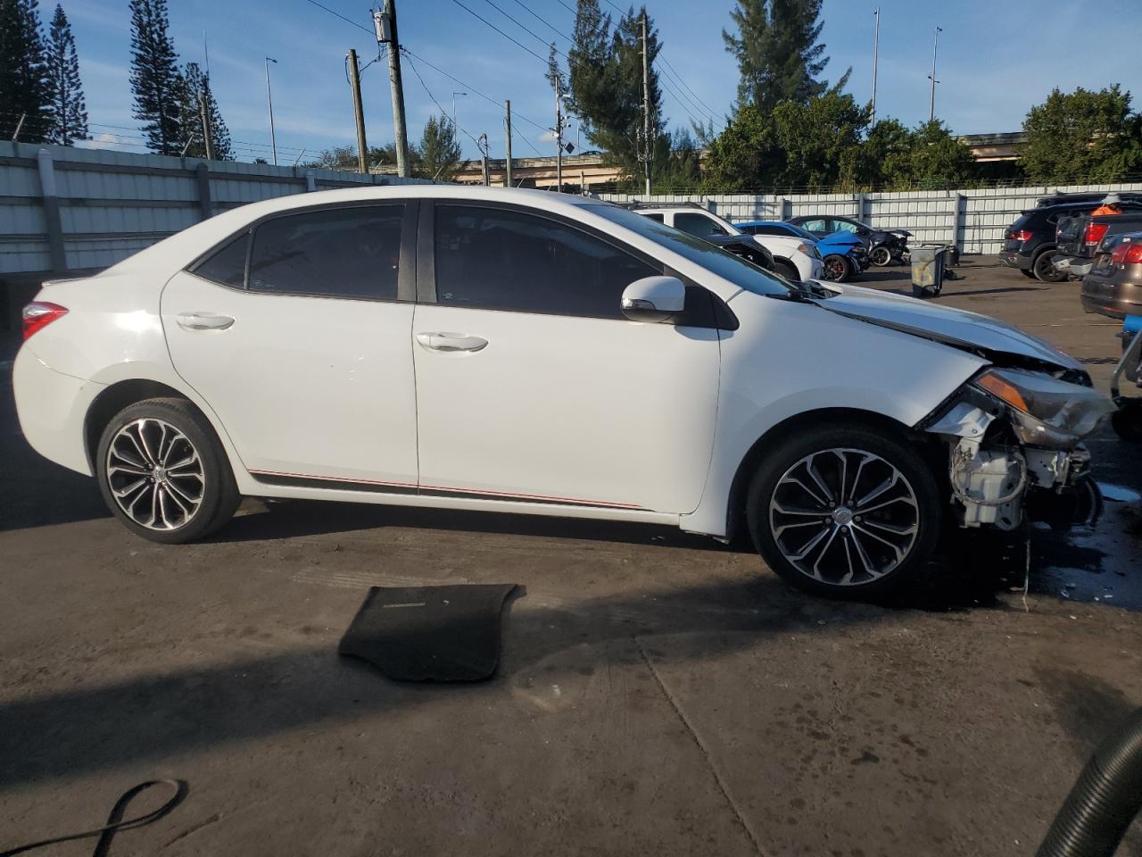 2016 TOYOTA COROLLA L - Image 4