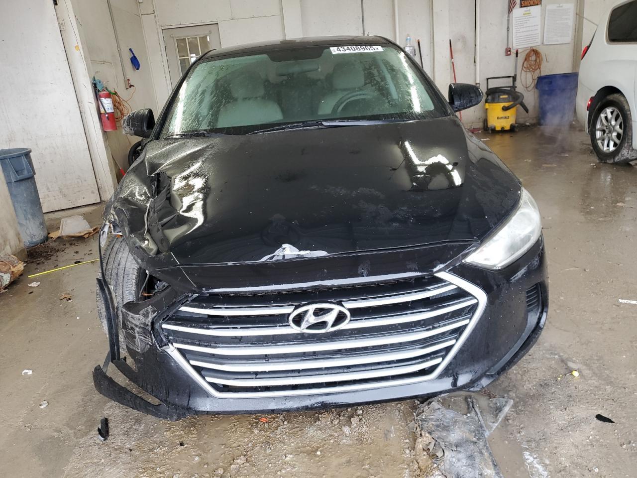 2018 HYUNDAI ELANTRA SE - Фото 5