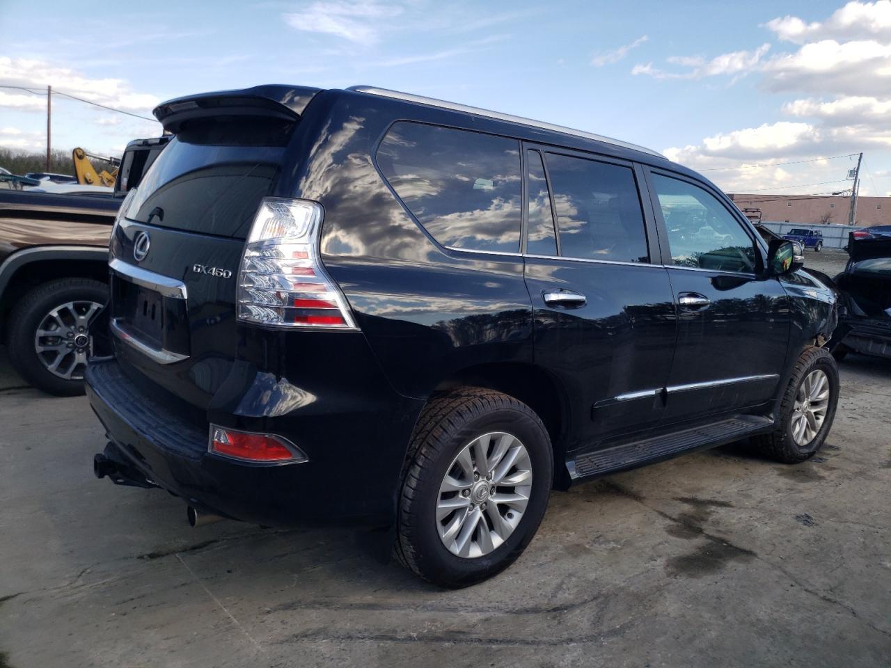 2018 LEXUS GX 460 - Image 3