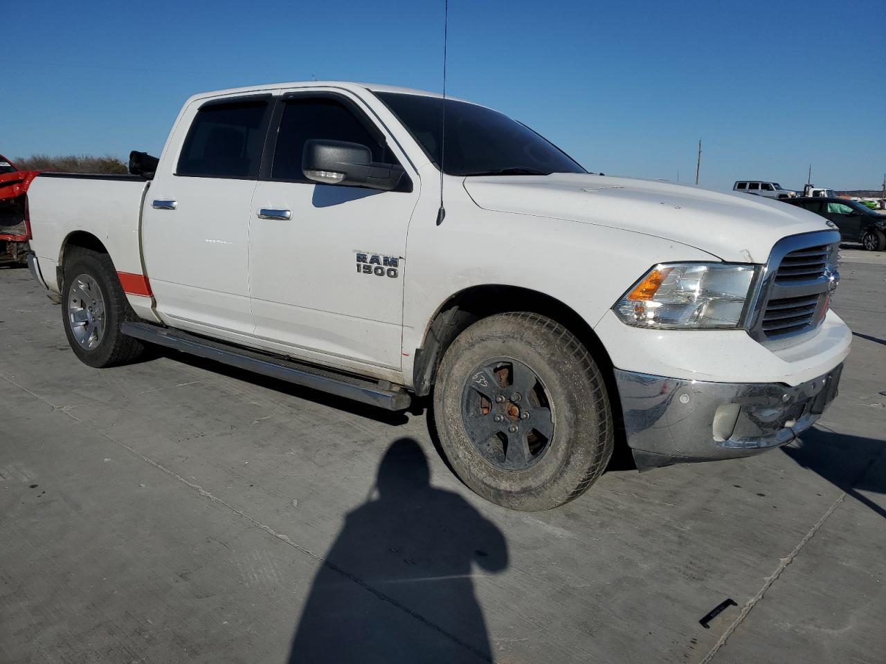 2015 RAM 1500 SLT - Image 4