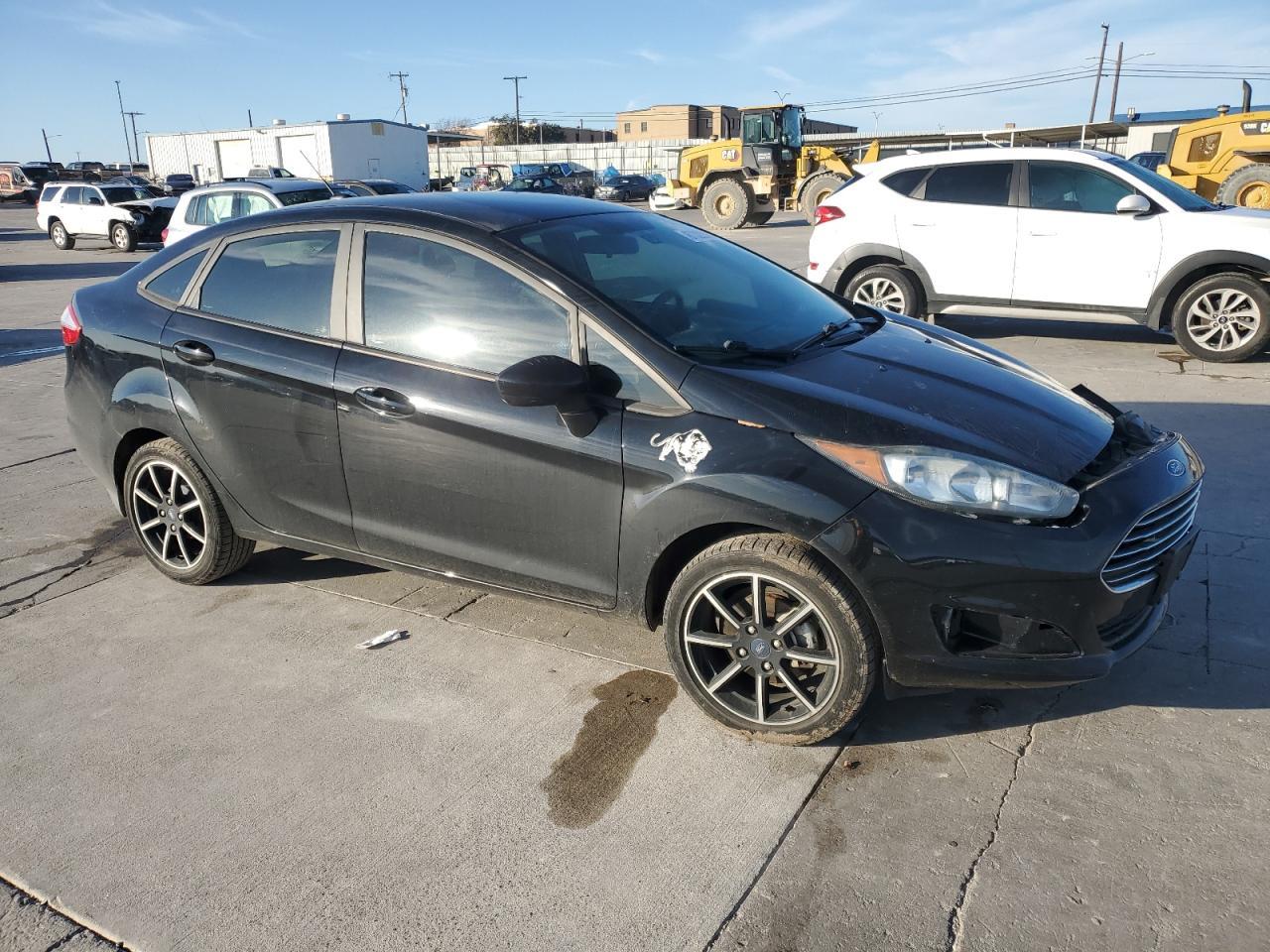 2019 FORD FIESTA SE - Image 4