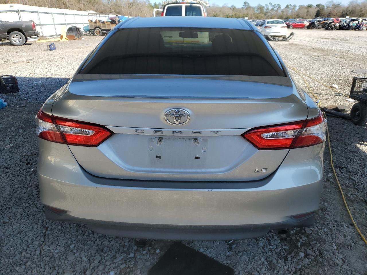 2018 TOYOTA CAMRY L - Фото 6