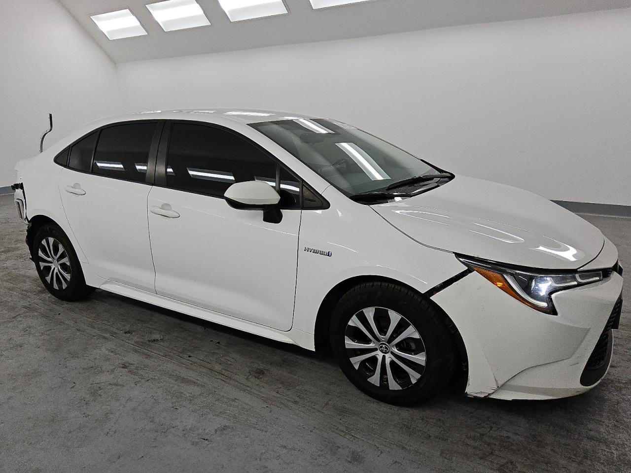 2021 TOYOTA COROLLA LE - Фото 4
