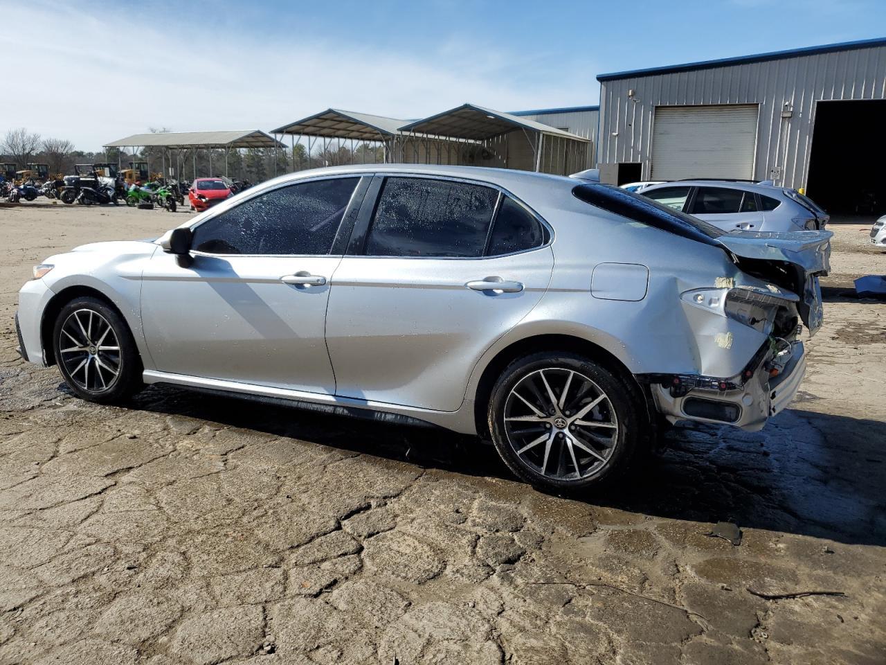2021 TOYOTA CAMRY SE - Фото 2
