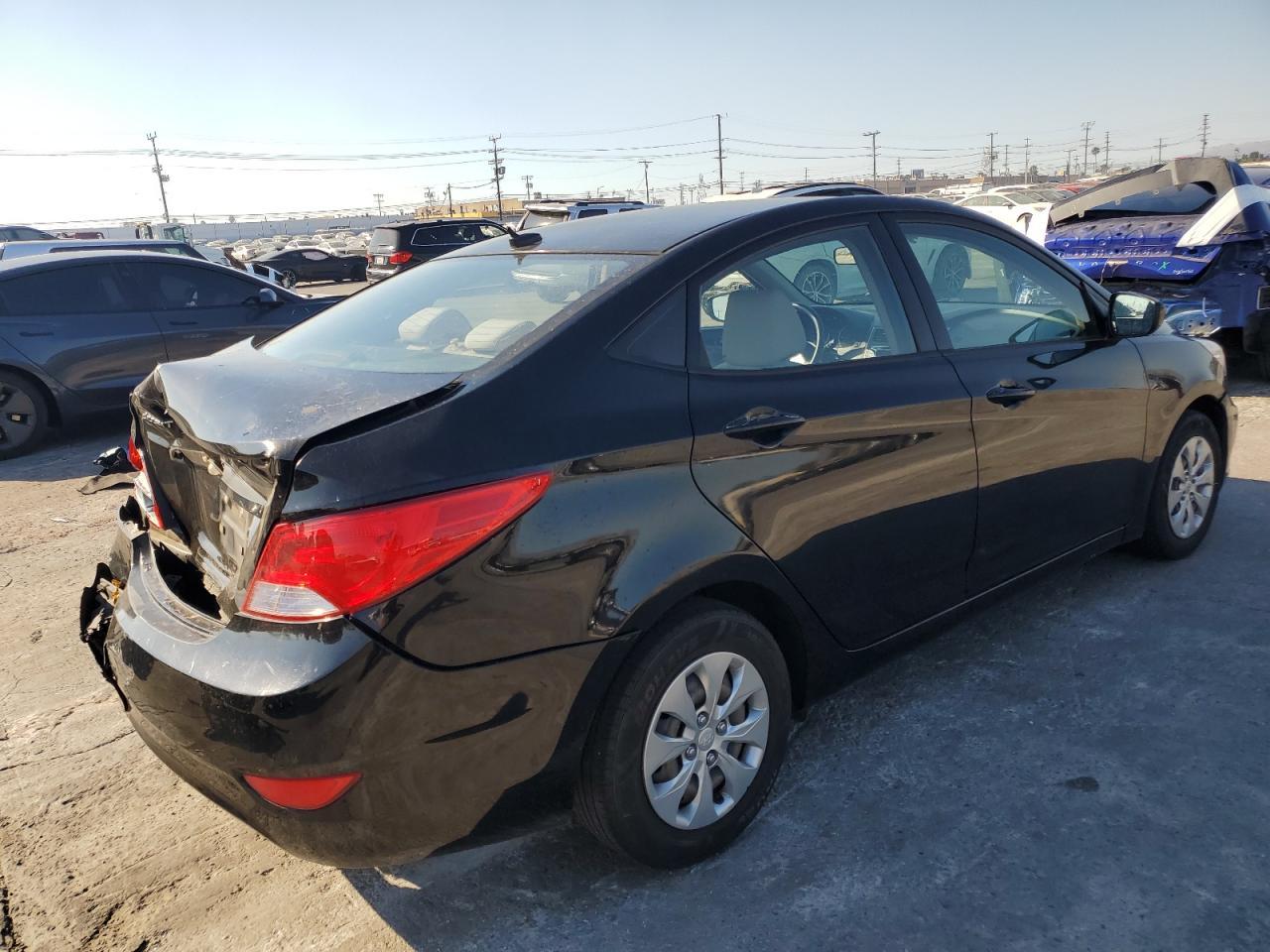 2017 HYUNDAI ACCENT SE - Image 3