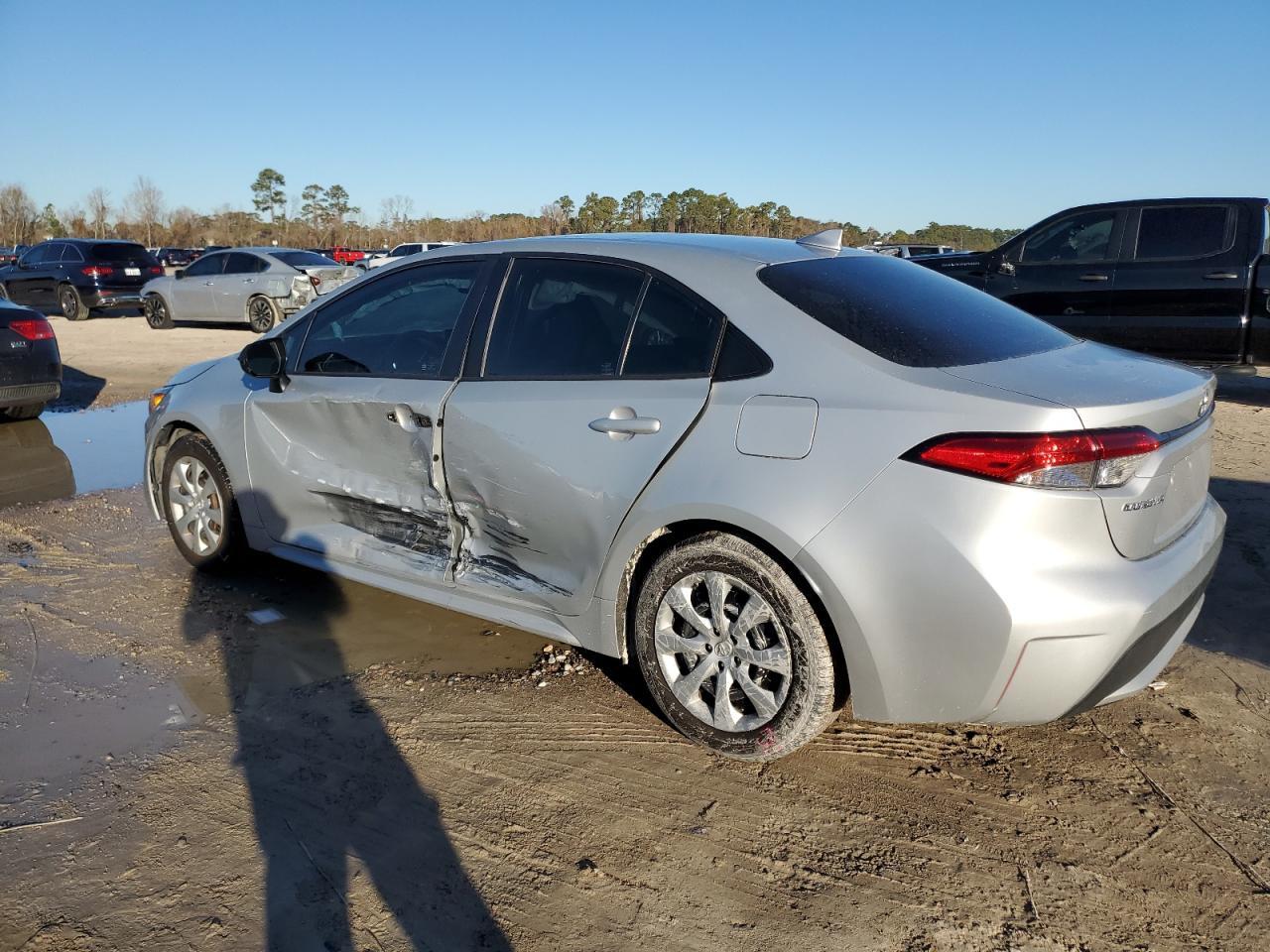 2020 TOYOTA COROLLA LE - Image 2