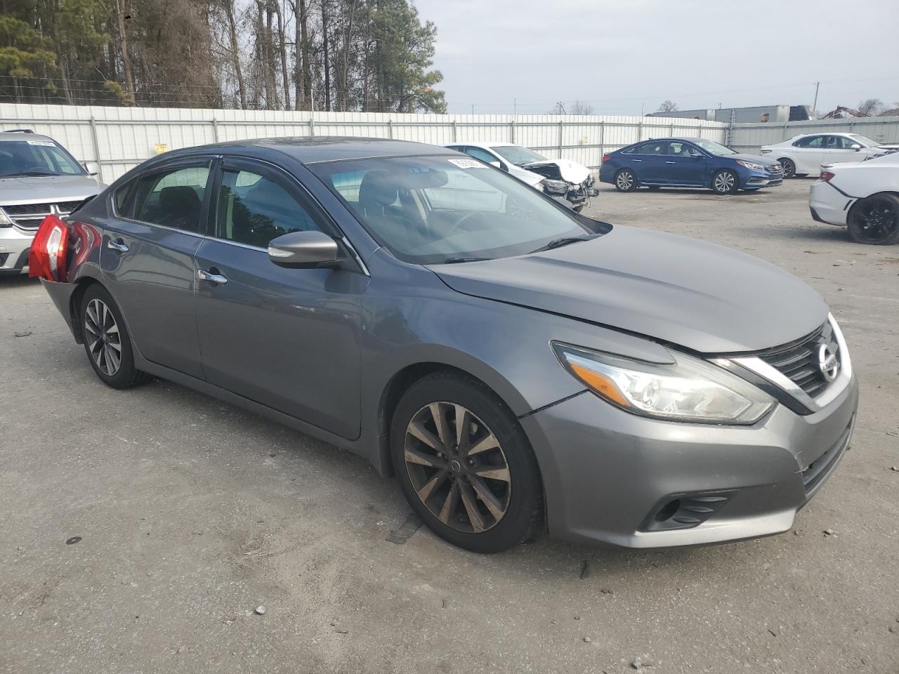 2016 NISSAN ALTIMA 2.5 - Image 4