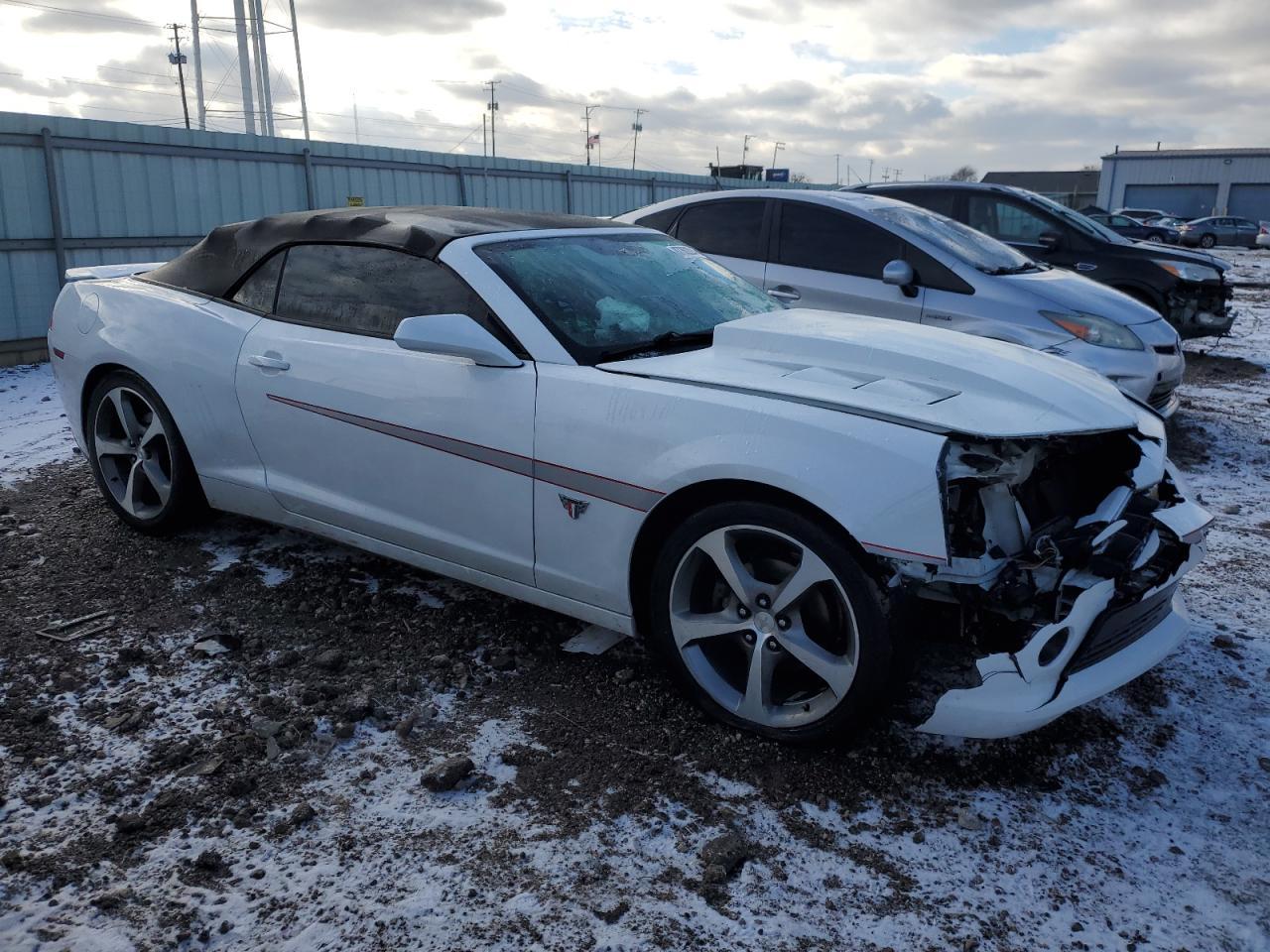 2015 CHEVROLET CAMARO LT - Image 4
