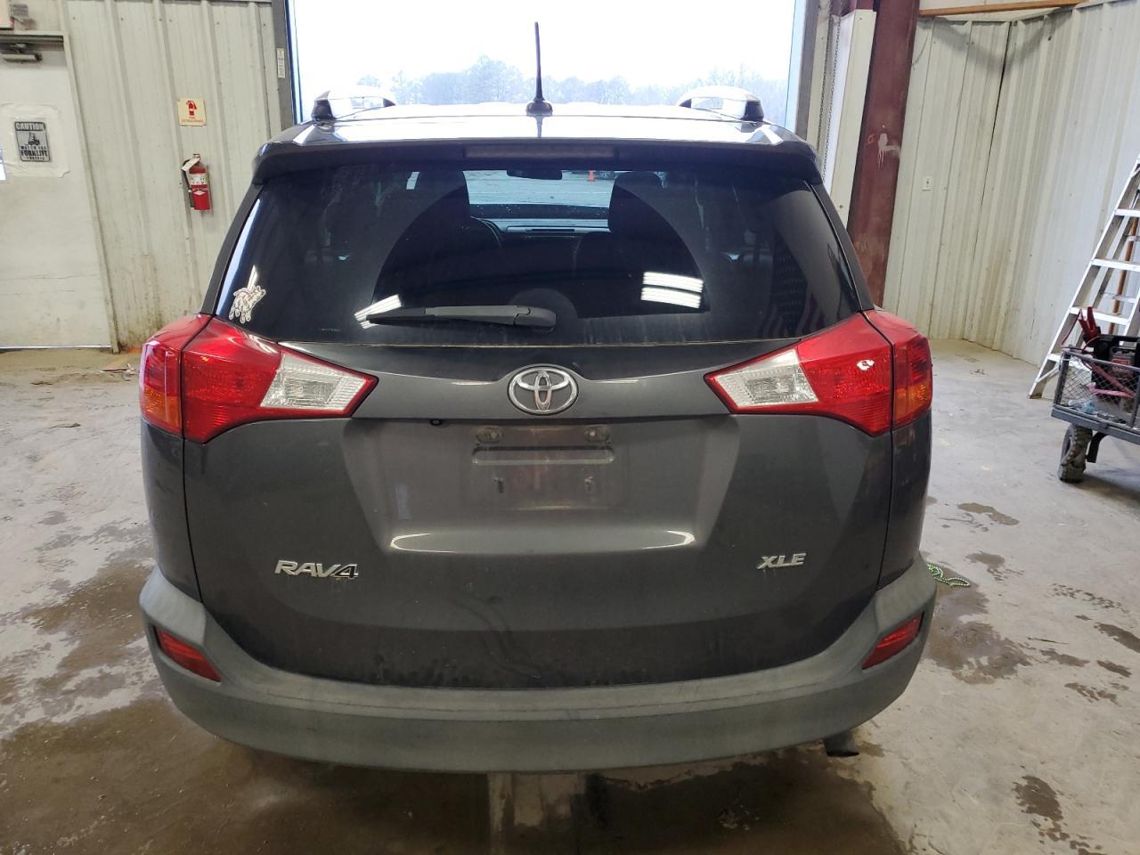 2015 TOYOTA RAV4 XLE - Image 6